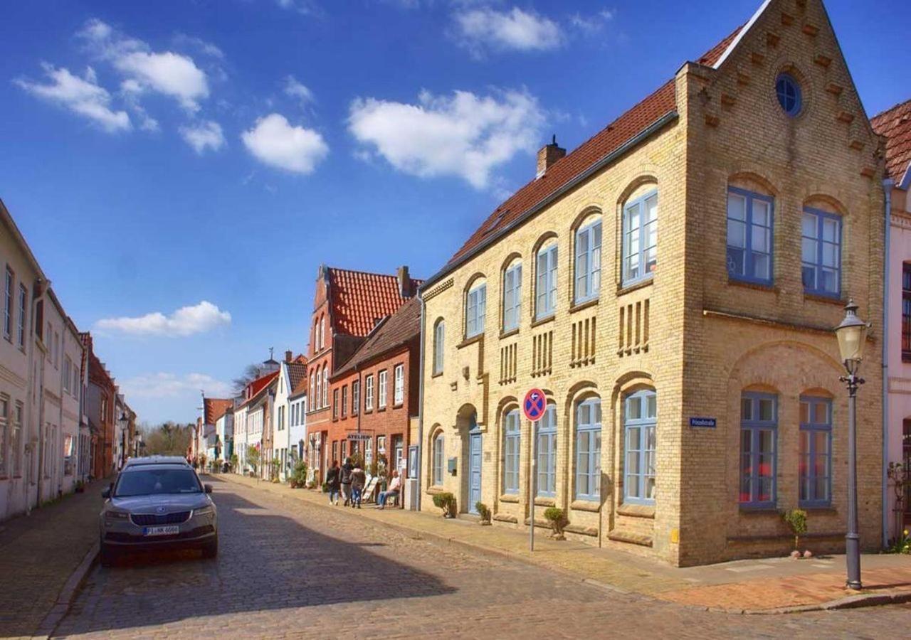 Friedrichstadtnixe, Meerchenhaftes Haus Mit Sauna Friedrichstadt